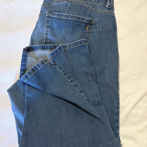 Vintage America Blue Cropped Jeans - Picture 5 of 5